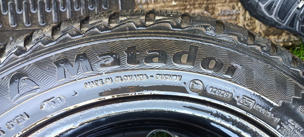 Roti iarna vara  cu jante  tabla 195/55/15 Seat