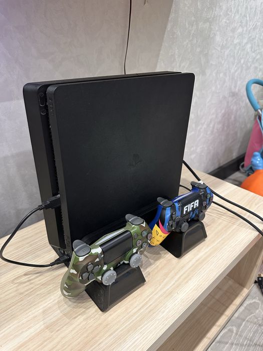 Playstation 4 slim