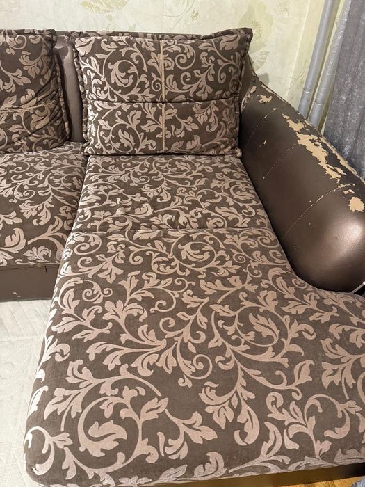 Диван для гостиной