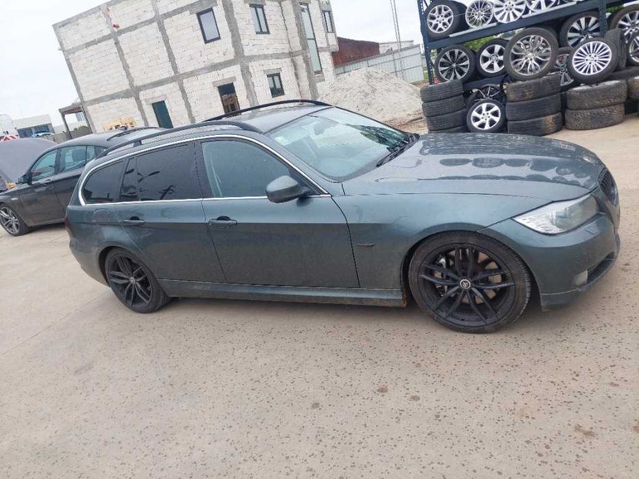 Dezmembram BMW E91 Seria 3 Touring LCI 3.0 d 245 cp An 2010
