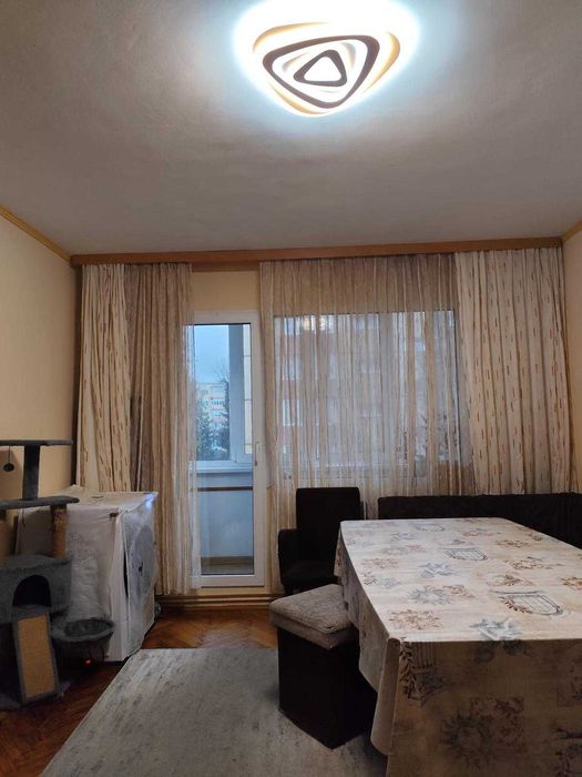 Proprietar Apartament 3 camere etaj 2/4, însorit, Piața Astra +parcare