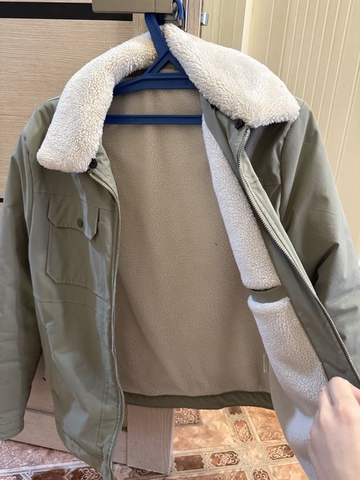 Продам куртку в отличном состояние