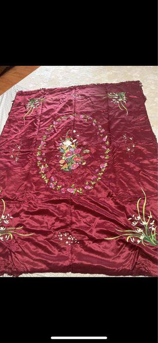 Покрывало китайское, натуральный шёлк с двумя  наволочками н