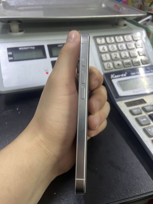 Iphone 16 pro 256гб белый продам