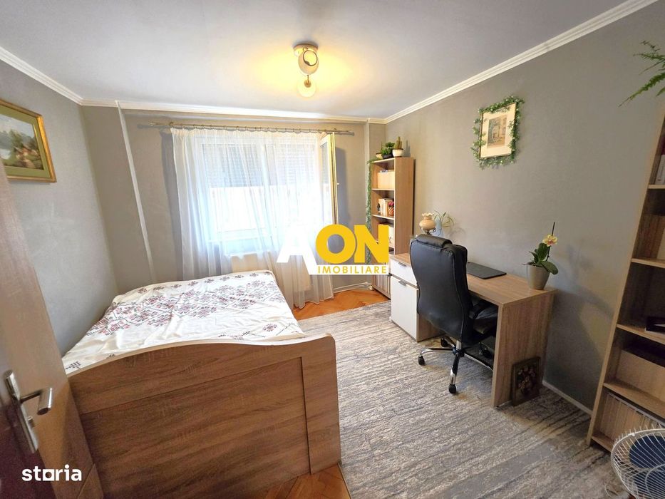 Apartament 3 camere, 2 bai, decomandat, etaj 3, Cetate, zona Stadion