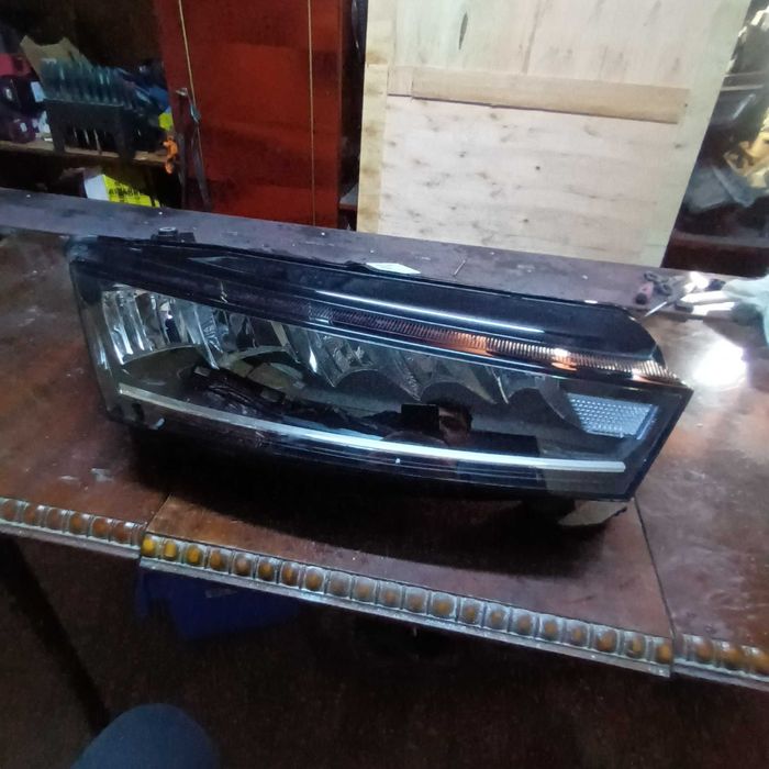 far dreapta skoda octavia 4 full led