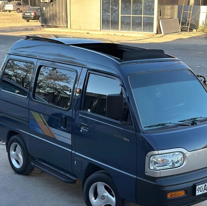 2025 yil damas sotiladi 20000 km yurgani ozbekistonda 1 dona bolgan