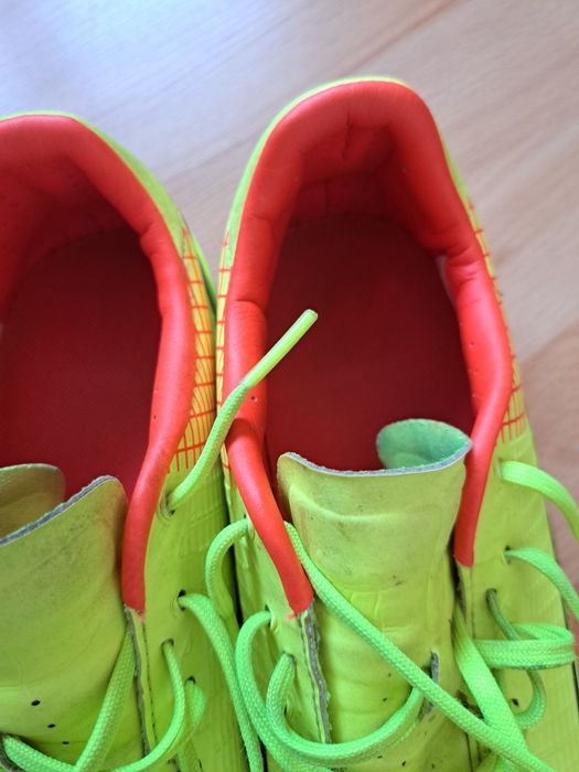 Ghete fotbal Nike iarbă