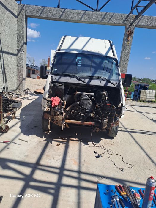 Dezmembrez iveco daily