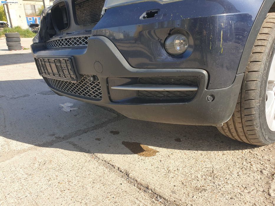 Bara Spoiler Fata cu Grile si Locas Senzori Parcare BMW X5 E70 NFL Non Facelift 2006 - 2011 Culoare A35 Monacoblau Metallic [K4862]