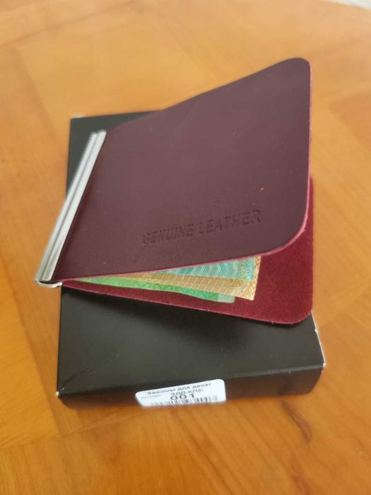 Кожанный зажим для денег, новый