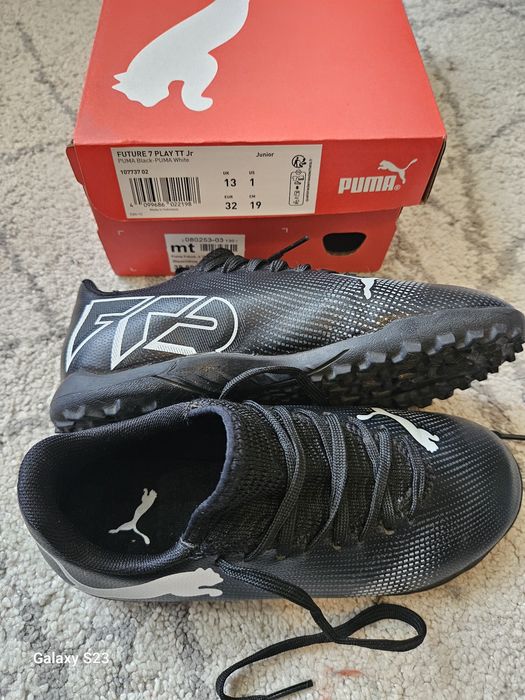 Детски футболни бутони,стоножки и обувки