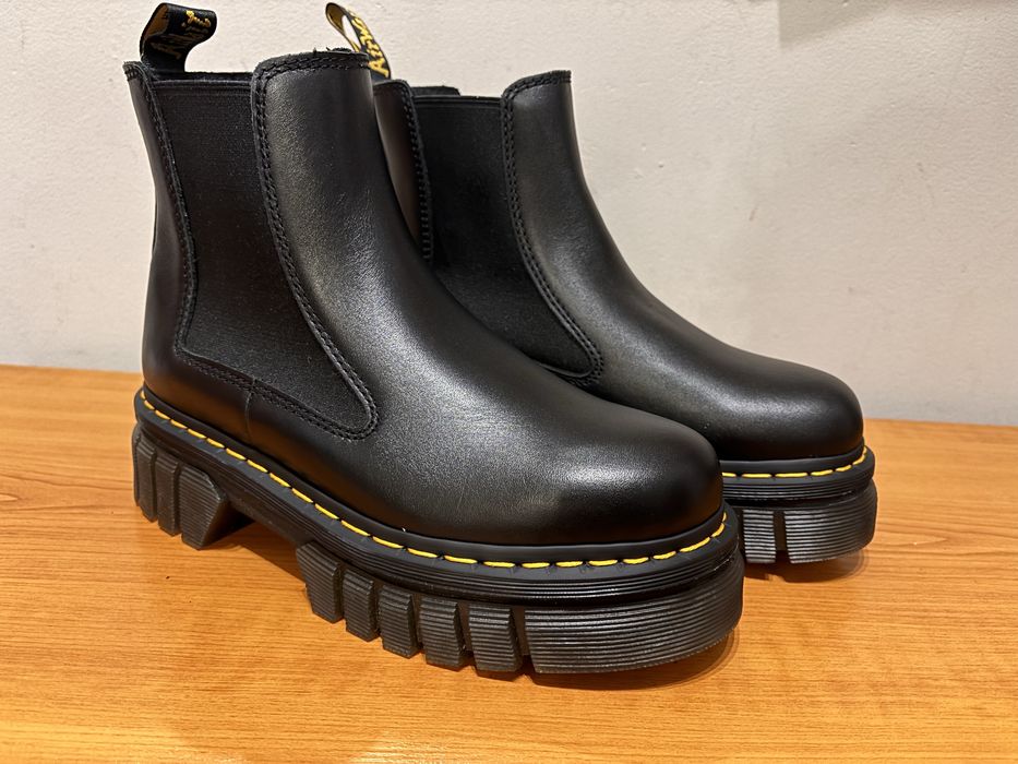 Dr. Martens Боти Chelsea в Черно