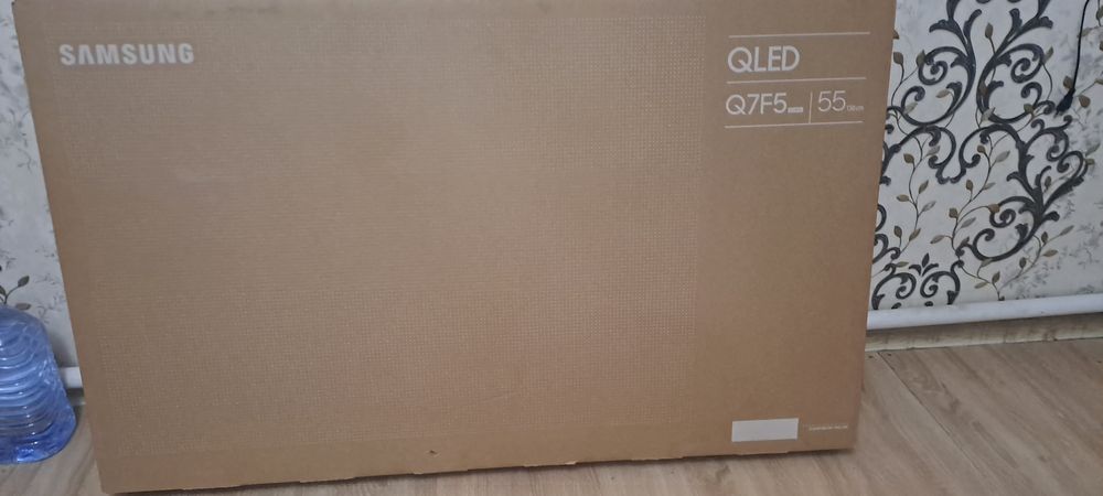 Телевизор Samsung QE55Q7FAAUXCE 140 см