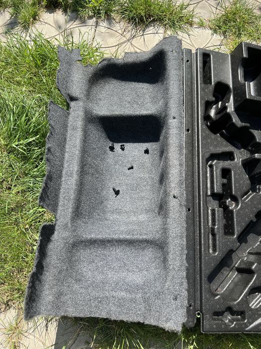 Mercedes Кора за багажника w164 Мерцедес.