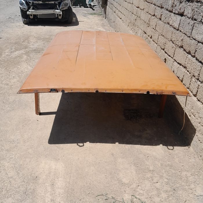 Уаз том запчаст сотилади холати яхши чириган жойи йук