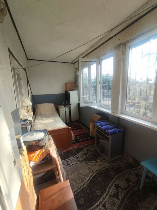 Продается 1-Комнатная Спутник -4 Балкон 2х6.