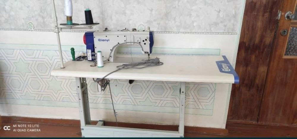 Швейная машина срочно продается!!!