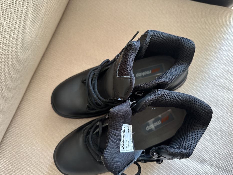 Продается мужская обувь