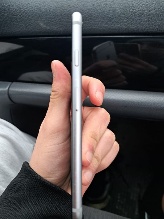 Продам айфон 6   .