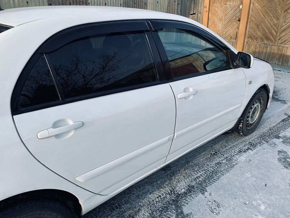 Продается машина марки Тойота королла 2004г