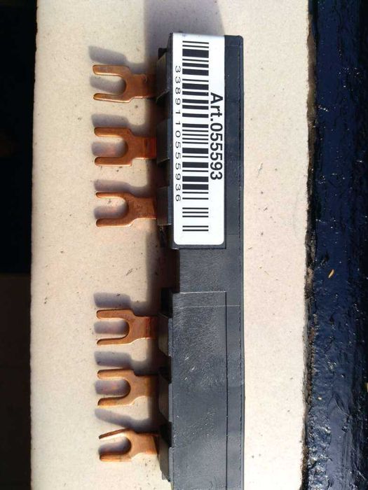 Съединителна шина