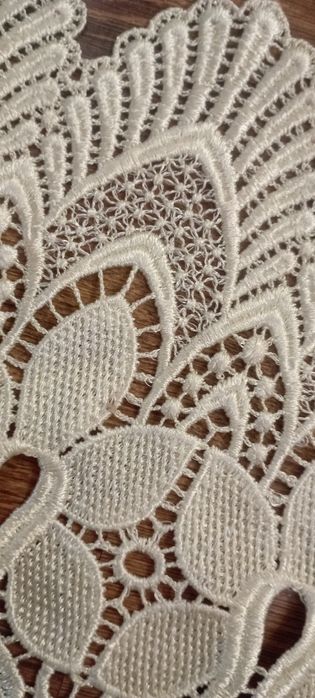 Кружево атласное 17 м.