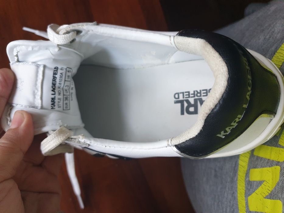 Vand adidasi Karl Lagerfeld..albi marimea 36