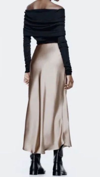 Сатенена пола Zara – чисто нова с етикет