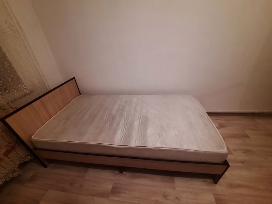 Продам шифонер и кровати