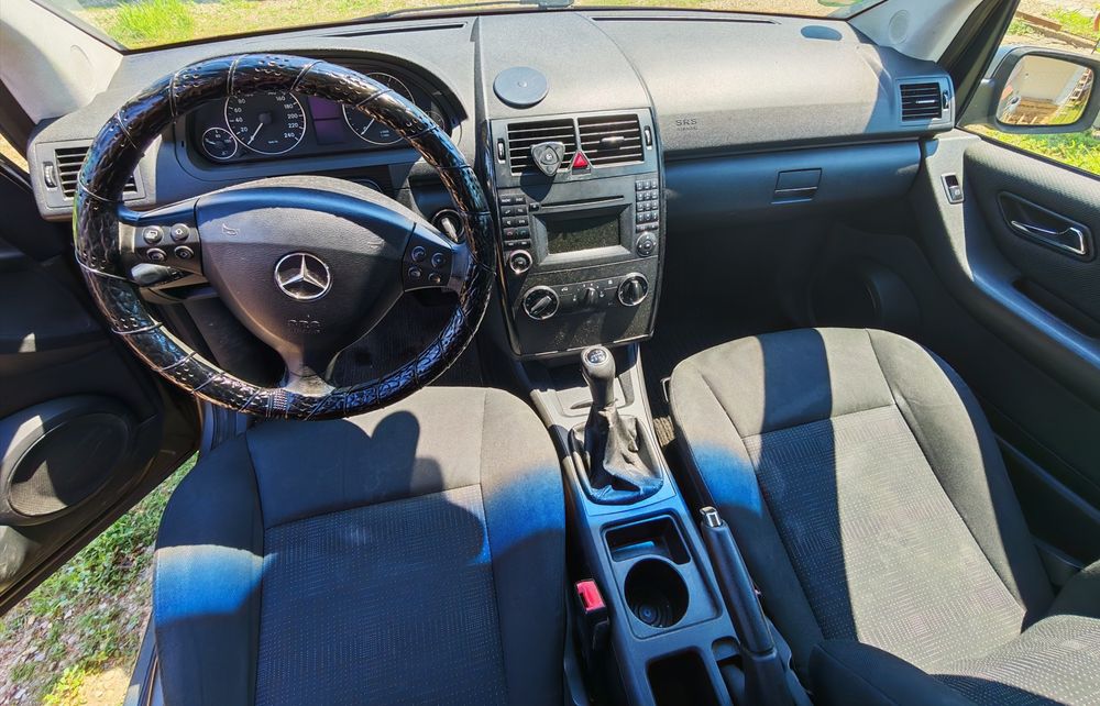 Vând Mercedes A Class A 180
