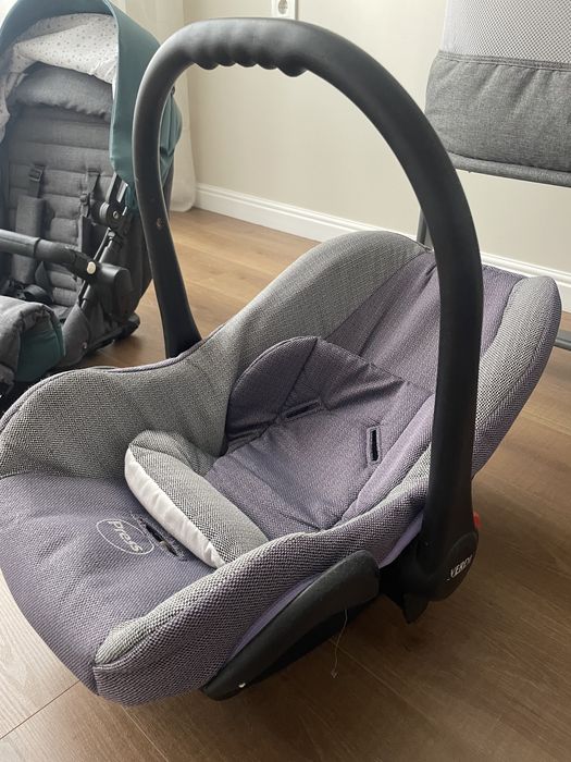 Отдам бесплатно автолюльку