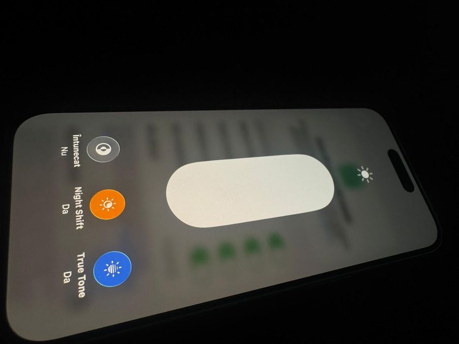 iPhone 15 Pro 128GB White 90% Battery Health