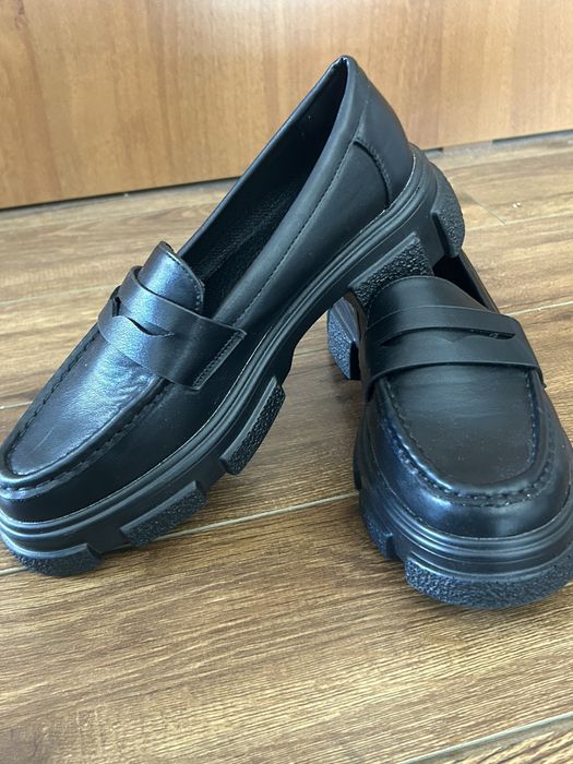 Лоферы женская обувь