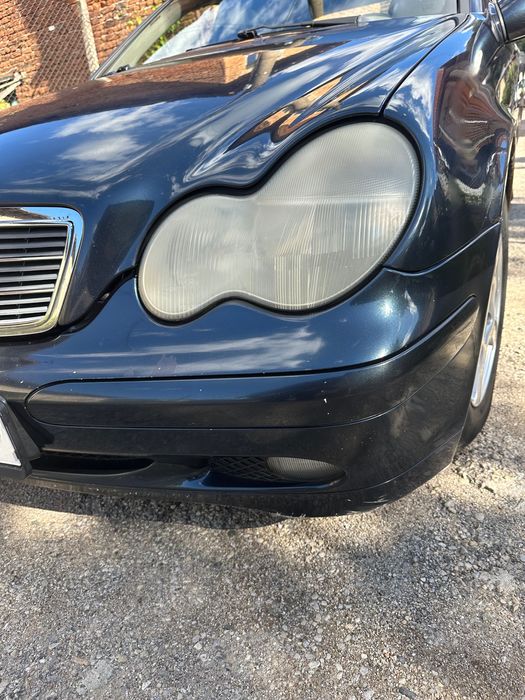 Мерцедес с220 2001година