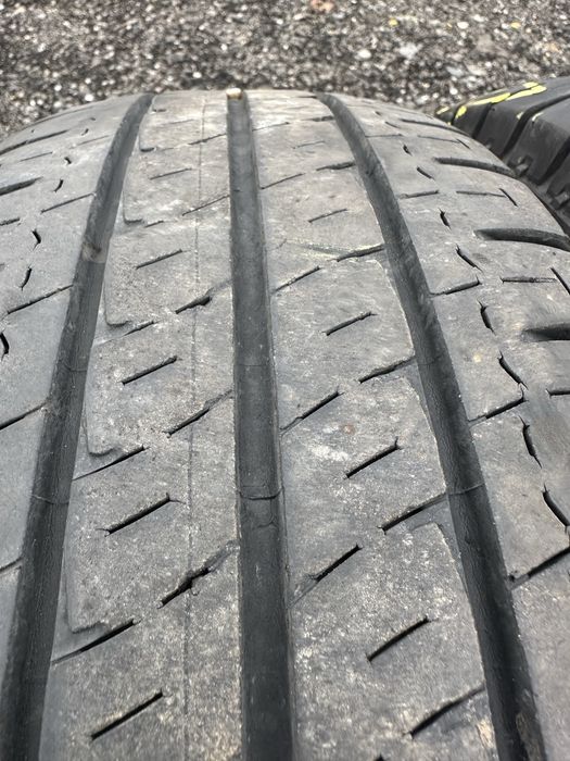Anvelope vara 215/75/16c