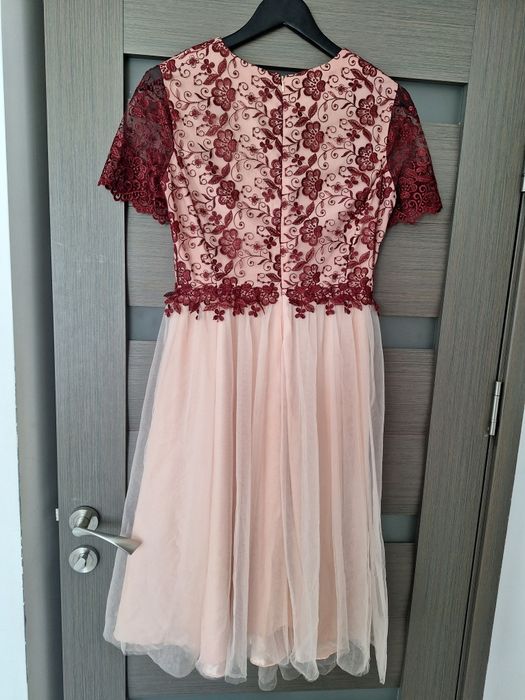 Rochie elegantă.