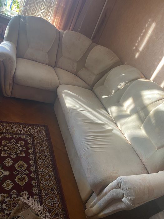Отдам даром диван