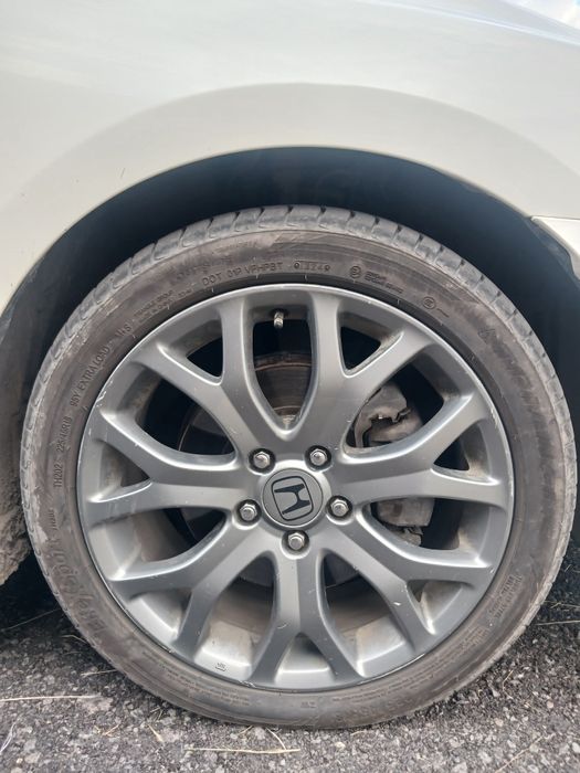 Продам шины летние срочно 30000