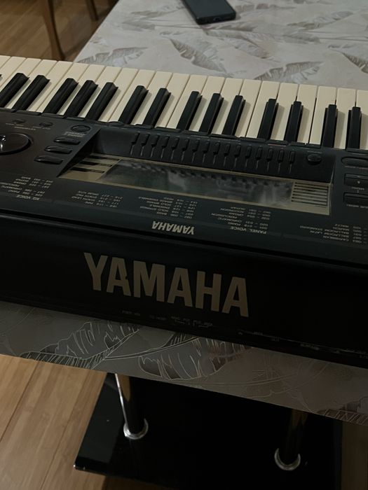 Синтезатор Yamaha PSR-730