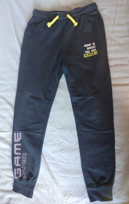 Яке, суичери Puma, Minecraft, долнища, тениски, потници, шорти 146/152