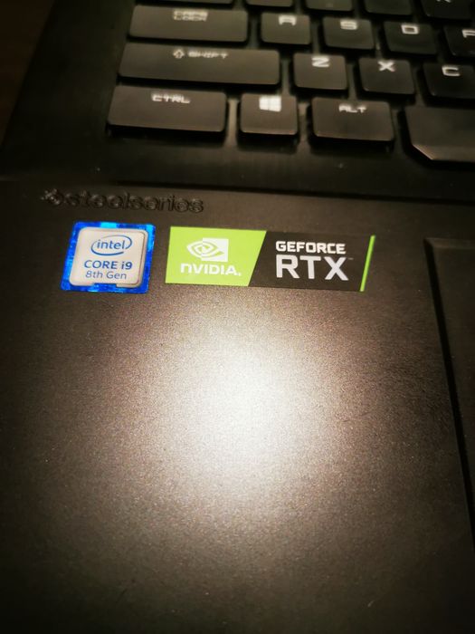 Laptop gaming MSI titan