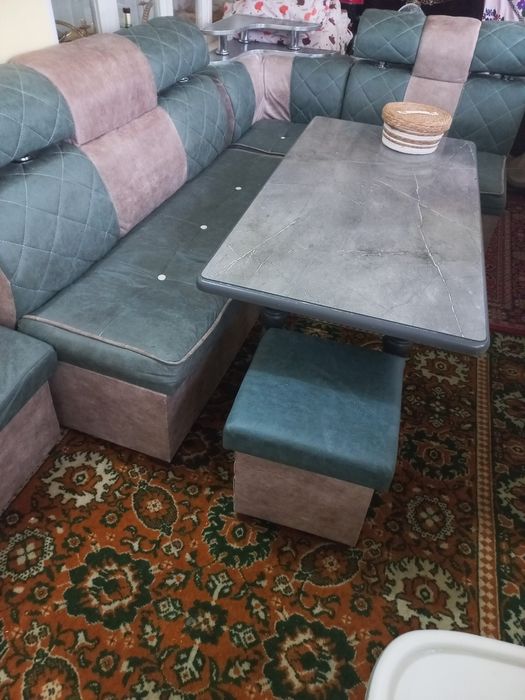 Продается кухонный уголок