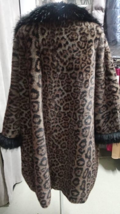 Продаётся эко шуба леопард