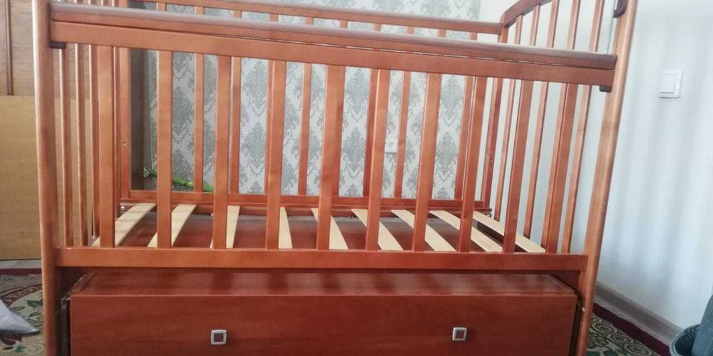 Детская кроватка