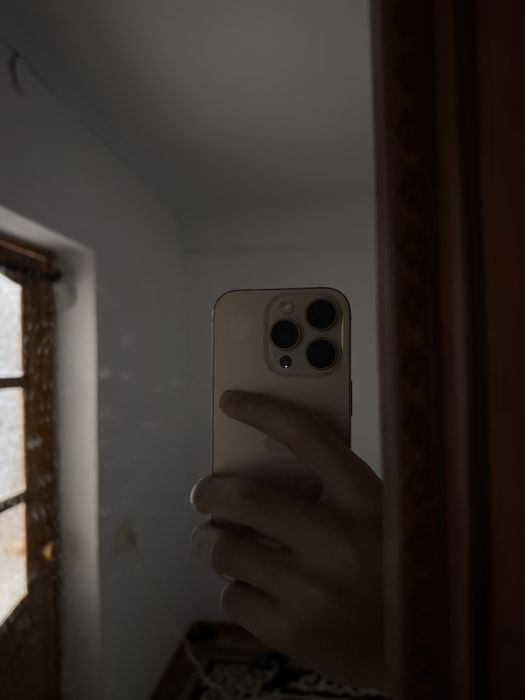 iphone 16pro,почти новый