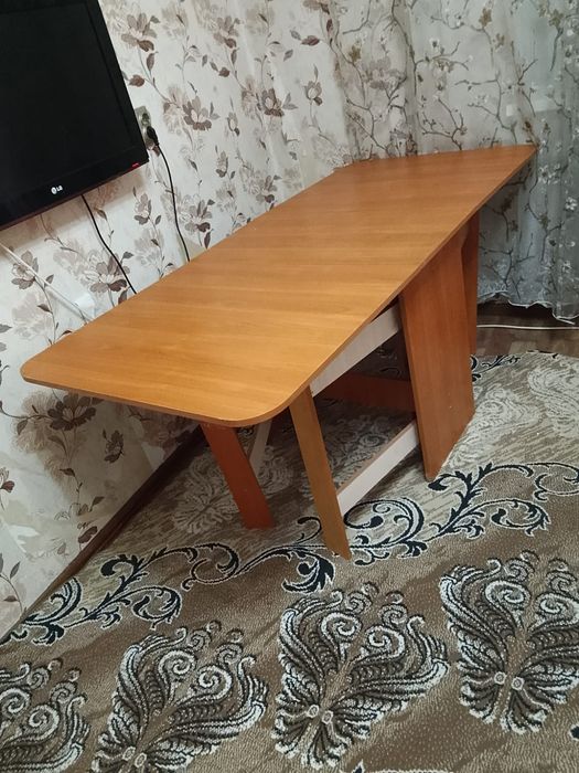 Продам стол книжка