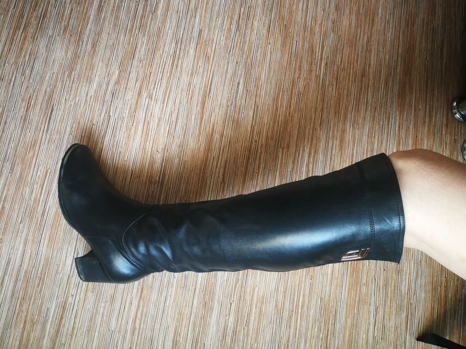 Продам зимние сапоги