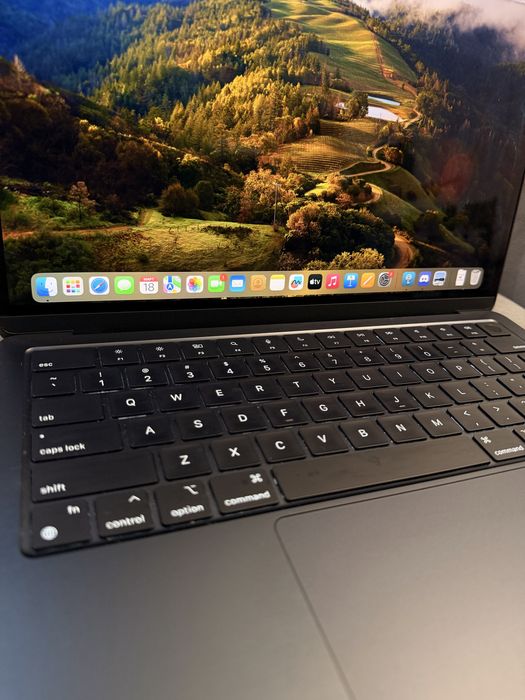 Продам Apple Mac Book