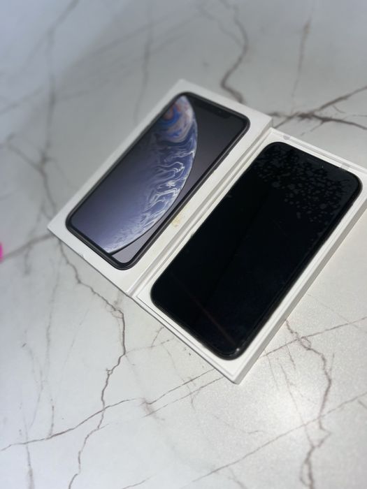 Продам айфон ХР 64 гб